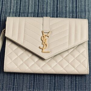 YSL ENVELOPE FLAP POUCH IN MIX MATELASSE GRAIN DE POUDRE LEATHER